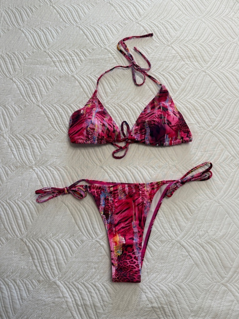 No Label Women’s Pink Triangle Bikini Set. Size M